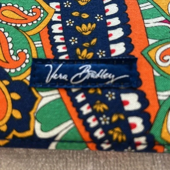 Vera Bradley IPAD case - Picture 2 of 13